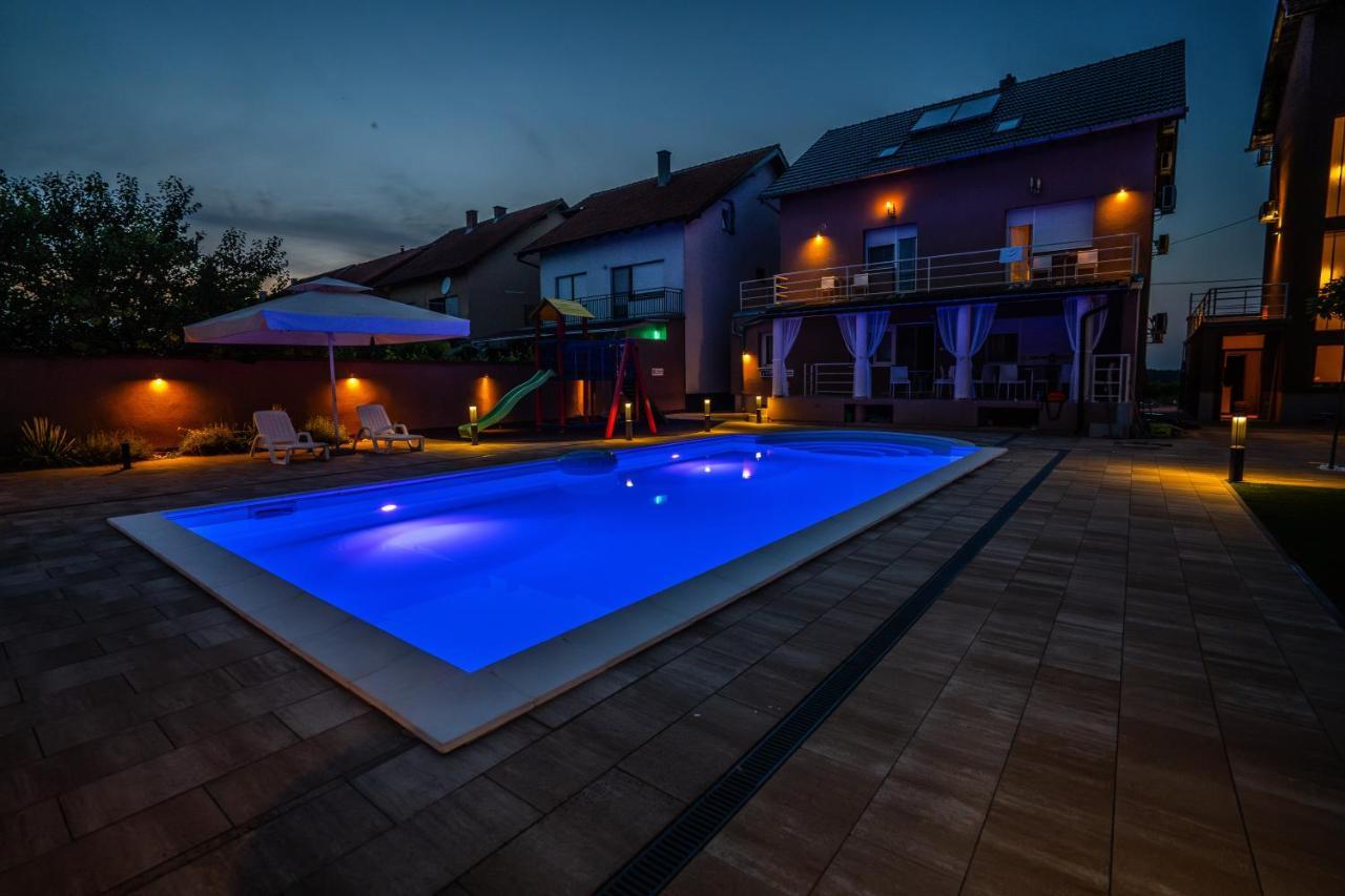 Villa Biser Dunava Vukovar Exterior foto