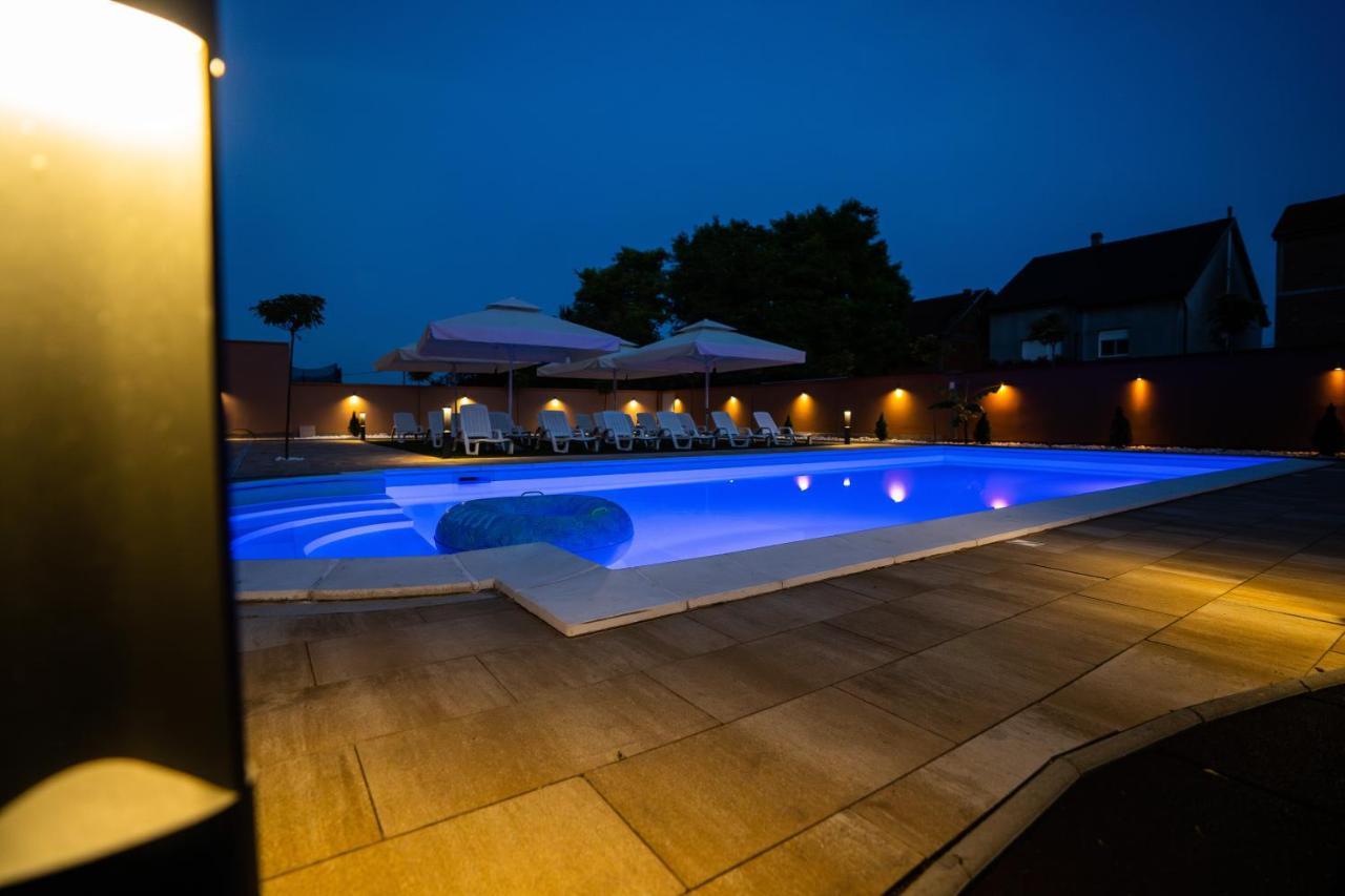 Villa Biser Dunava Vukovar Exterior foto